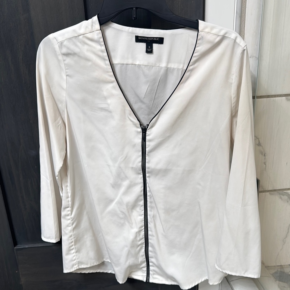 Banana Republic Women's White Blouse with Black Trim